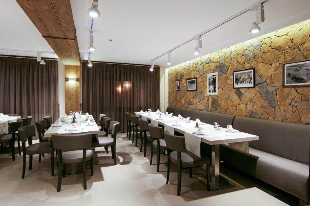 hotel-victor-rialp-2 hotel-victor-rialp-2